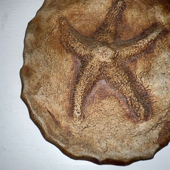 Vintage Signed Sand Dollar Wall Plaque Cast Stone Cement Signed JS Hand Made - Picture 6 of 8